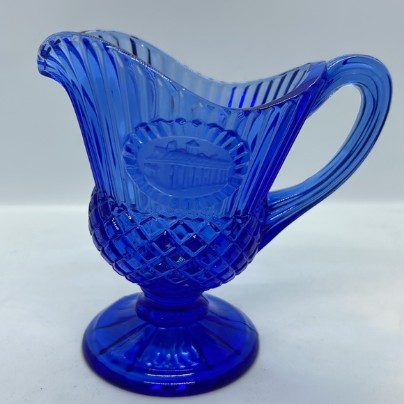 Avon Fostoria Blue Pitcher George Washington Mt. Vernon 1976 Vintage Beautiful - Picture 9 of 16